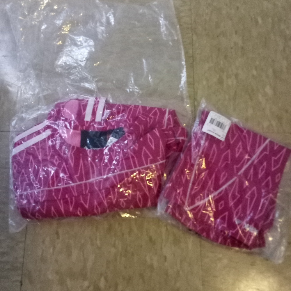 IVY PARK Monogram Set - Picture 2 of 9